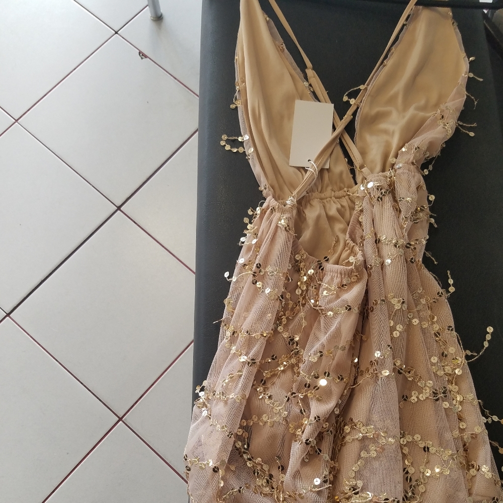 Showstopper Dress Nude tone with sequin backless - Picture 8 of 8